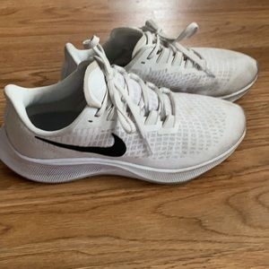 Nike Pegasus 36 cream